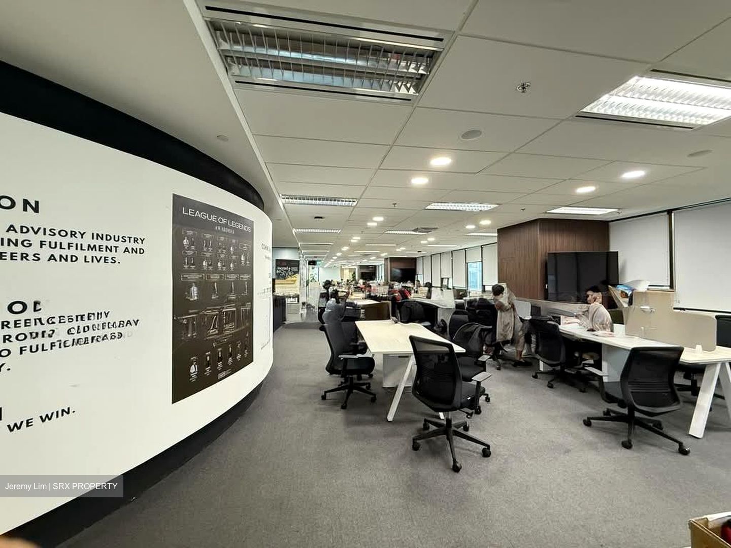 United Square (D11), Office #539397851